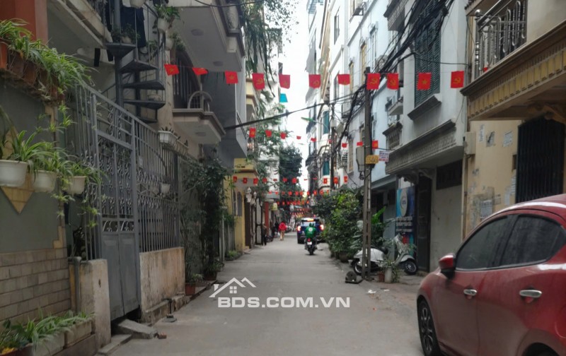 NGUYÊN HỒNG - VŨ NGỌC PHAN - LÁNG HẠ: Nhà mới 5tầng, THANG MÁY, Ngõ thông, Ở sướng, Chỉ 8,282 tỷ